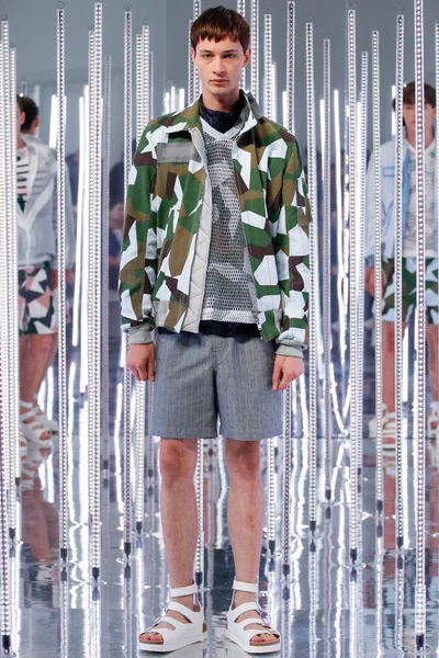 Look 22